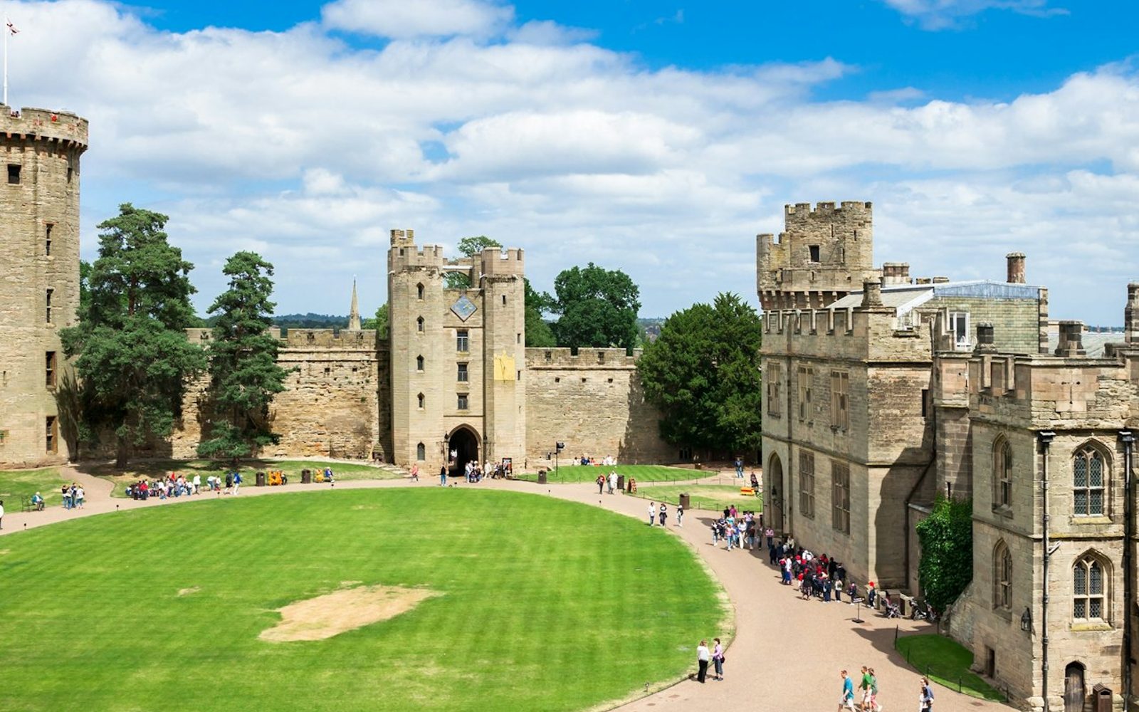 Oxford, Stratford, The Cotswolds & Warwick: Full-Day Guided Tour from London