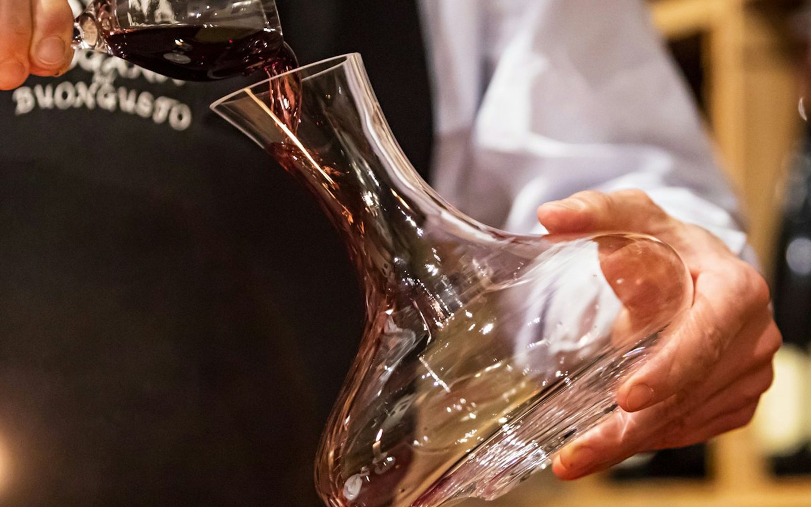 Milan: Small-Group Wine Tasting Tour
