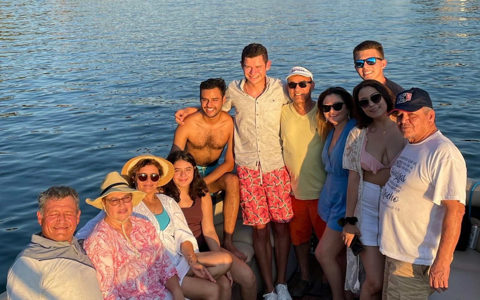 Lake Austin: 2-Hr Scenic Boat Cruise BYOB