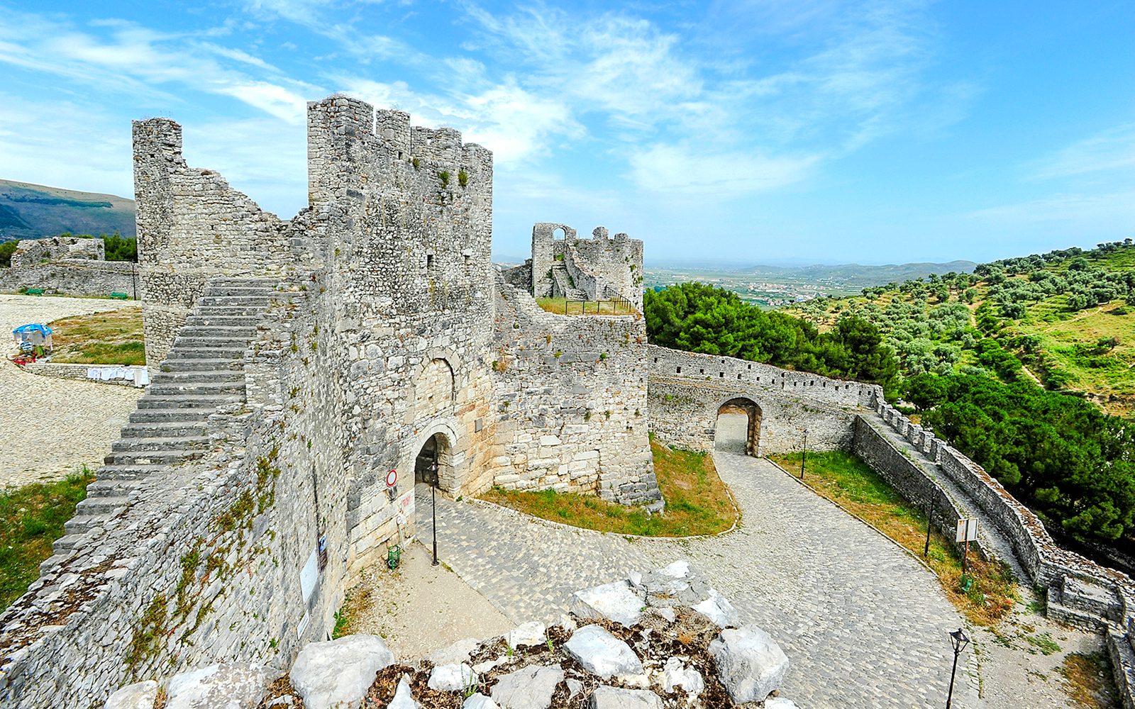From Tirana: Berat Castle, Old Town, and Belshi Lake Day Trip