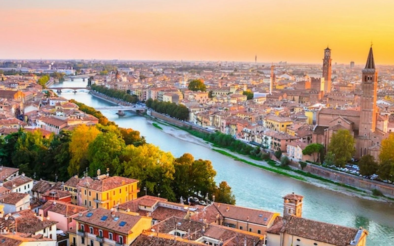 Verona, Sirmione & Lake Garda with Private Boat Cruise from Milan