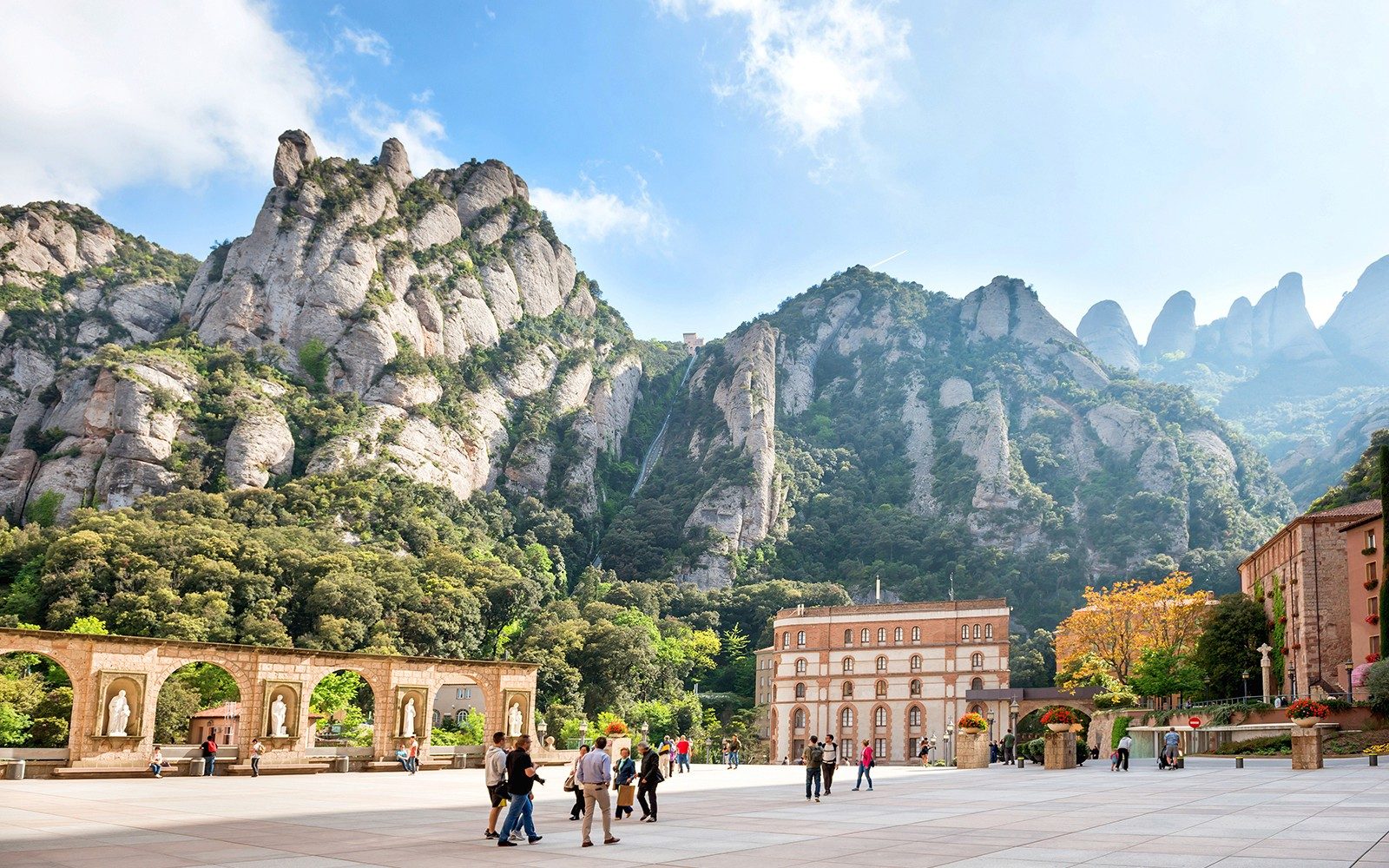 Easy Montserrat Tickets