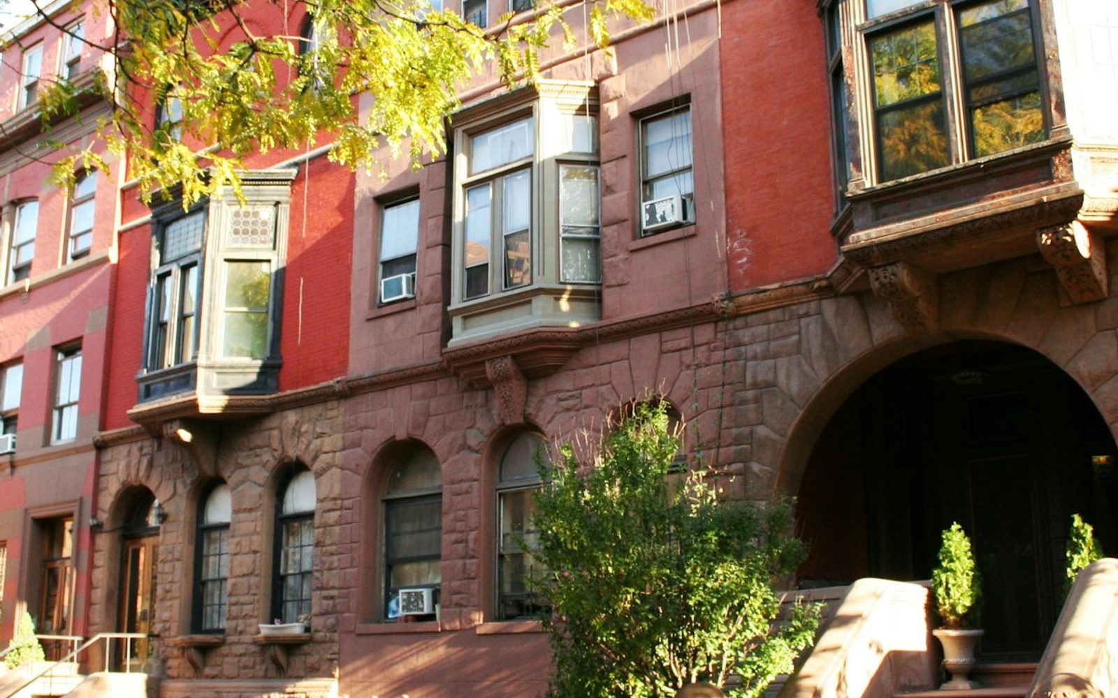 New York: Mount Morris Park Historic Walking Tour