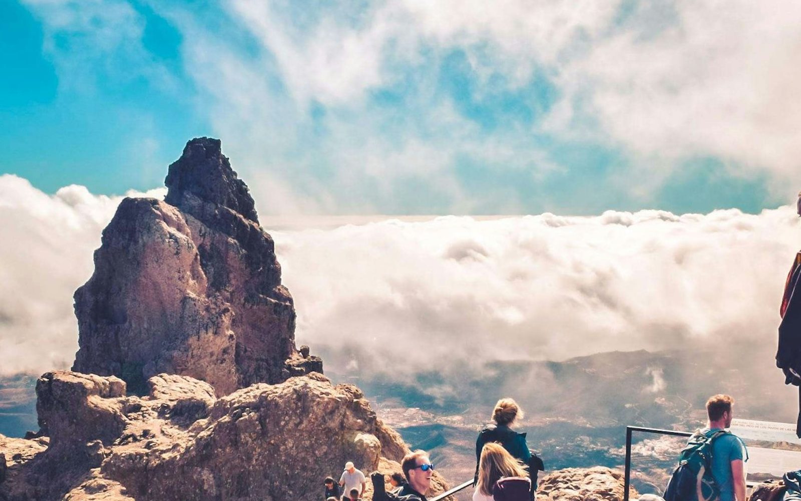 Gran Canaria: Guided Volcano Tour + Local Products Tasting + Roundtrip Transfer