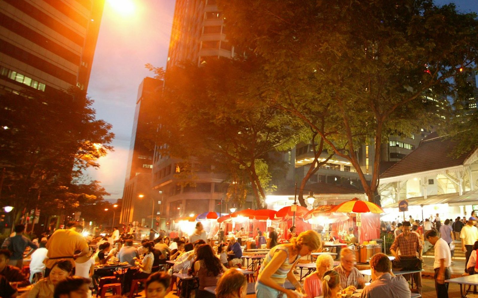 Singapore: Lau Pa Sat and Marina Bay Night Street Food Tour