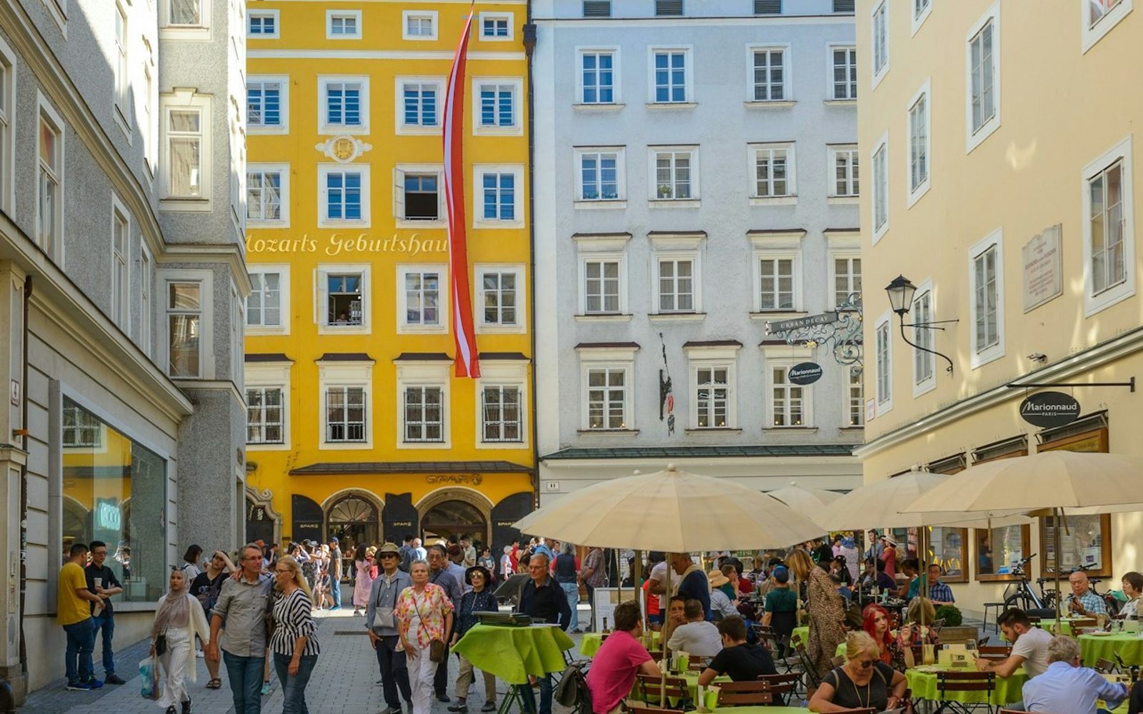 Salzburg and the Lake District: Day Trip from Munich