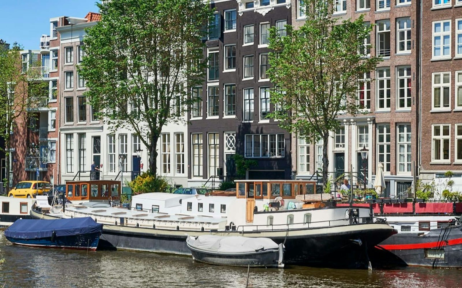 Amsterdam: Semi-Private Wine Cruise