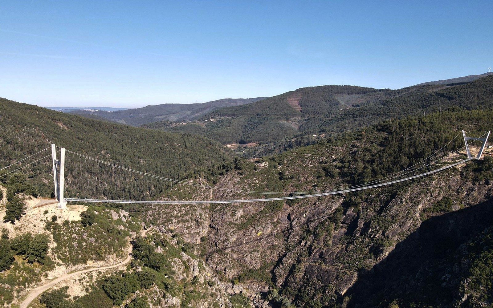 ทัวร์แนะนำสะพานแขวน 516 Arouca และทางเดิน Paiva พร้อมการรับส่งไป-กลับ