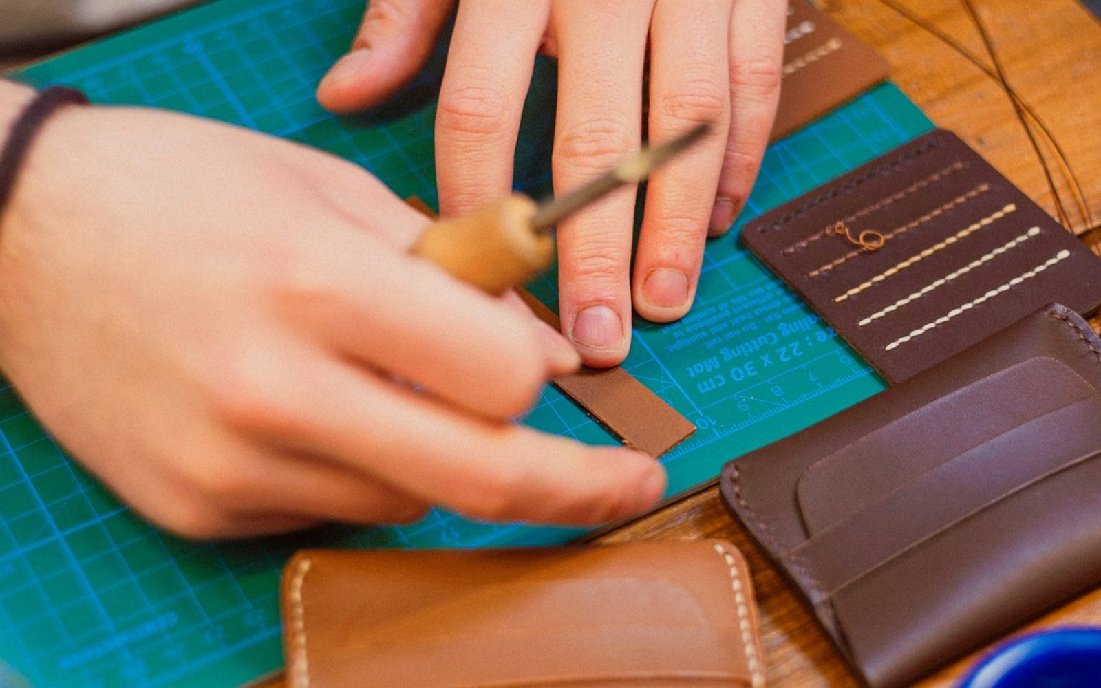 Istanbul: Leather Crafting Workshop + Unlimited Turkish Tea & Coffee