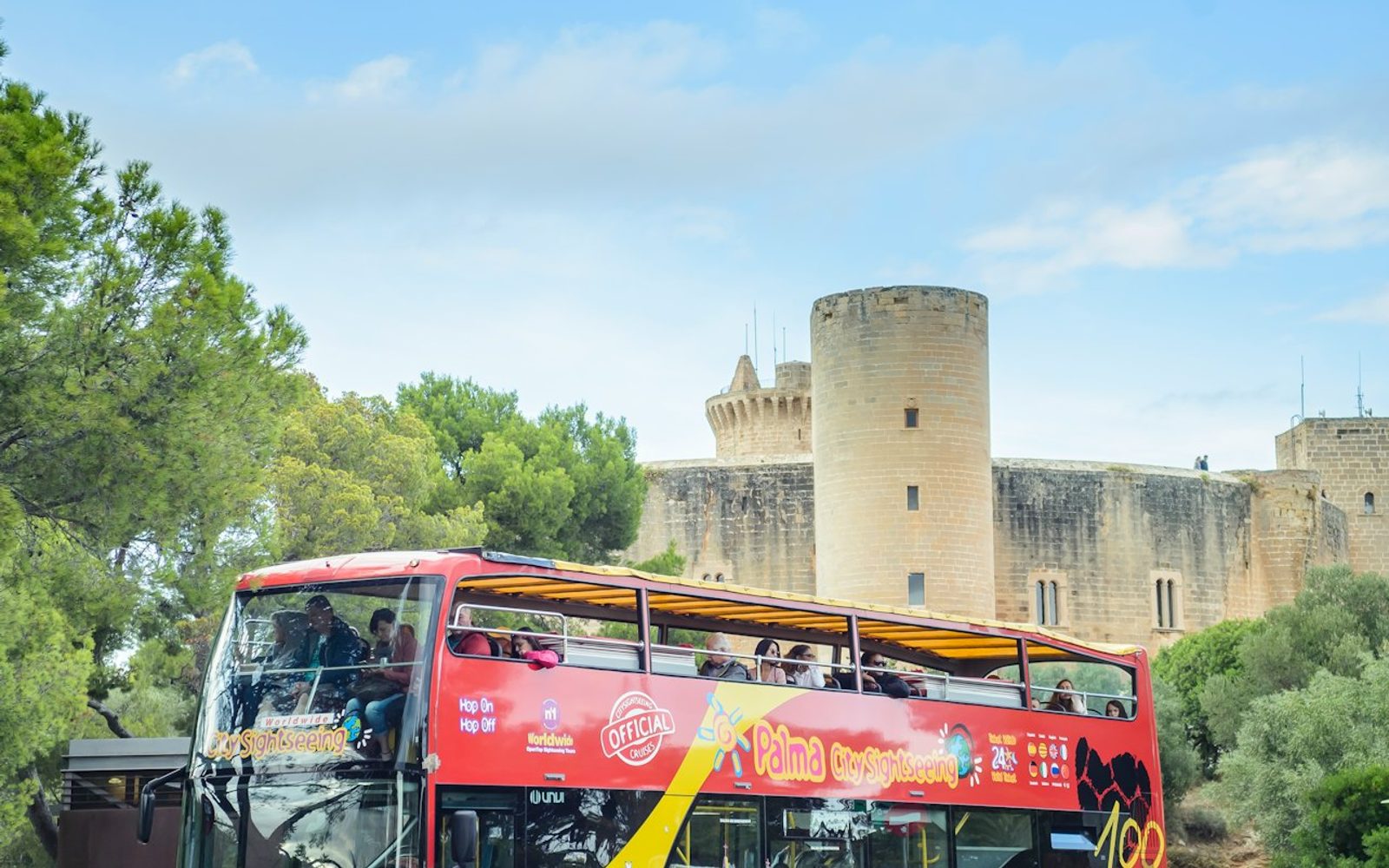 Mallorca: 24 or 48-Hr Hop-on Hop-off Bus + Boat Tour