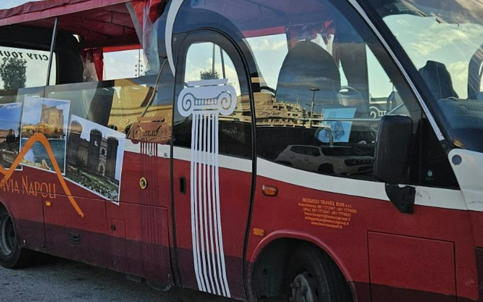 Tramvia Naples: Hop-on Hop-off City Bus Tour