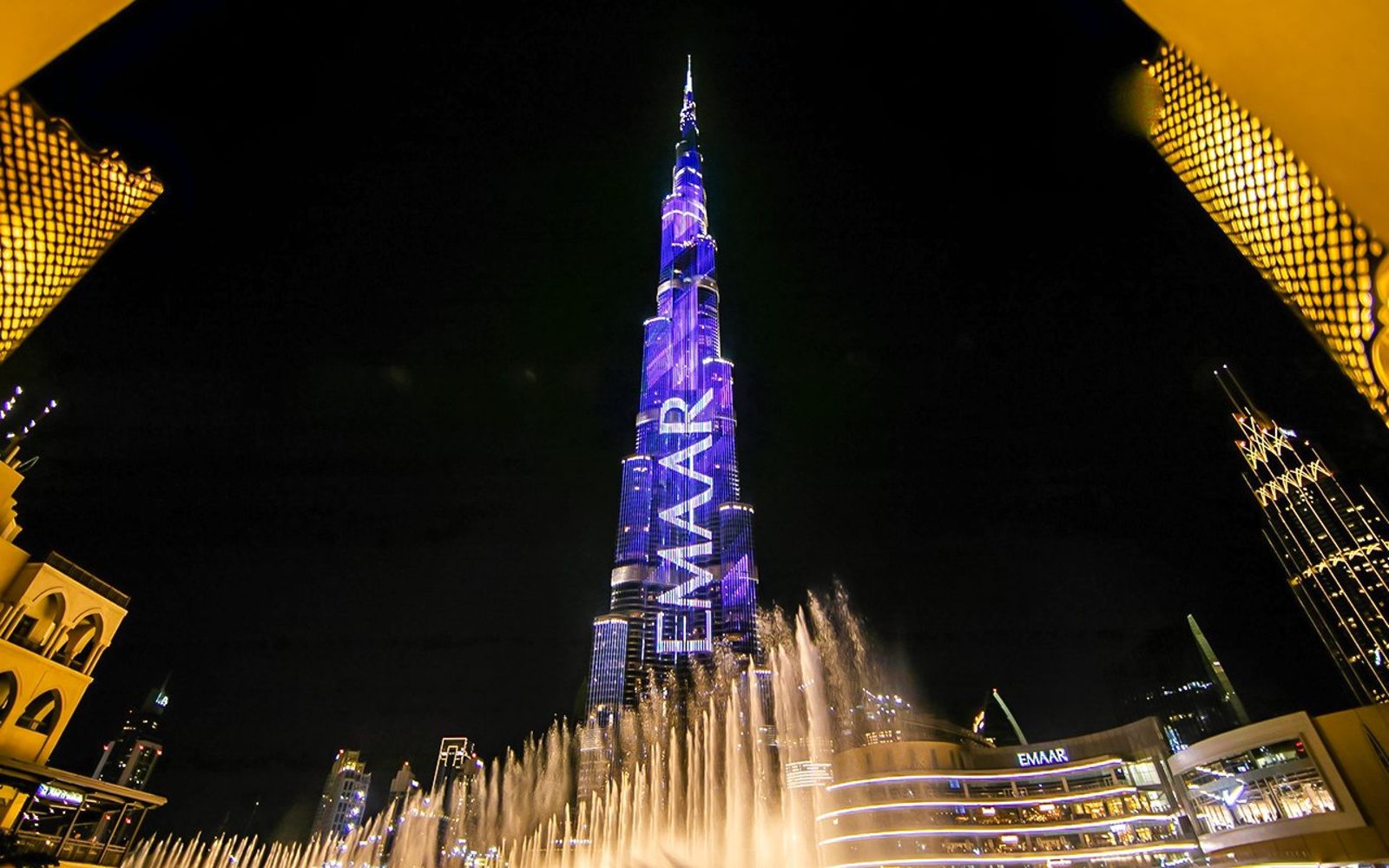 Dubai Night City Tour with Burj Al Arab Photo Stop and Dubai Fountain Show