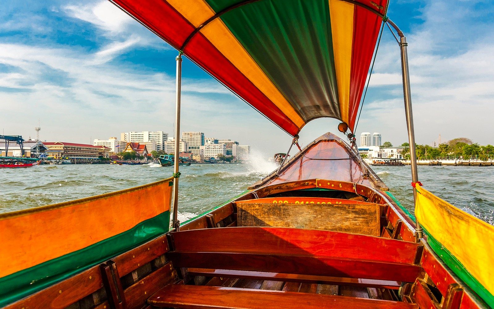Visites des canaux de Bangkok – Rivière Chao Phraya et temple Wat Arun en bateau à longue queue
