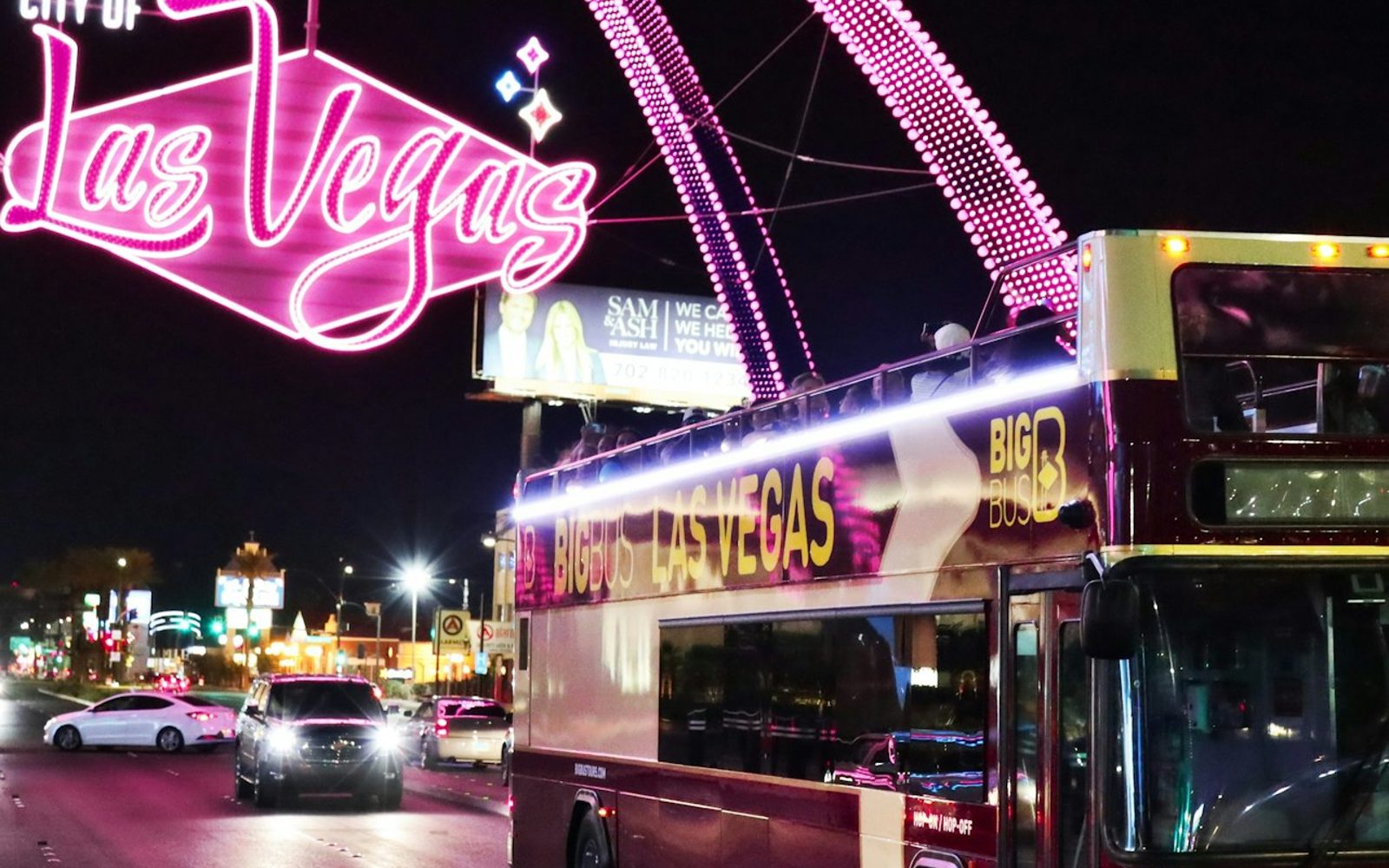 Las Vegas: Adults Only Night Tour + Drink