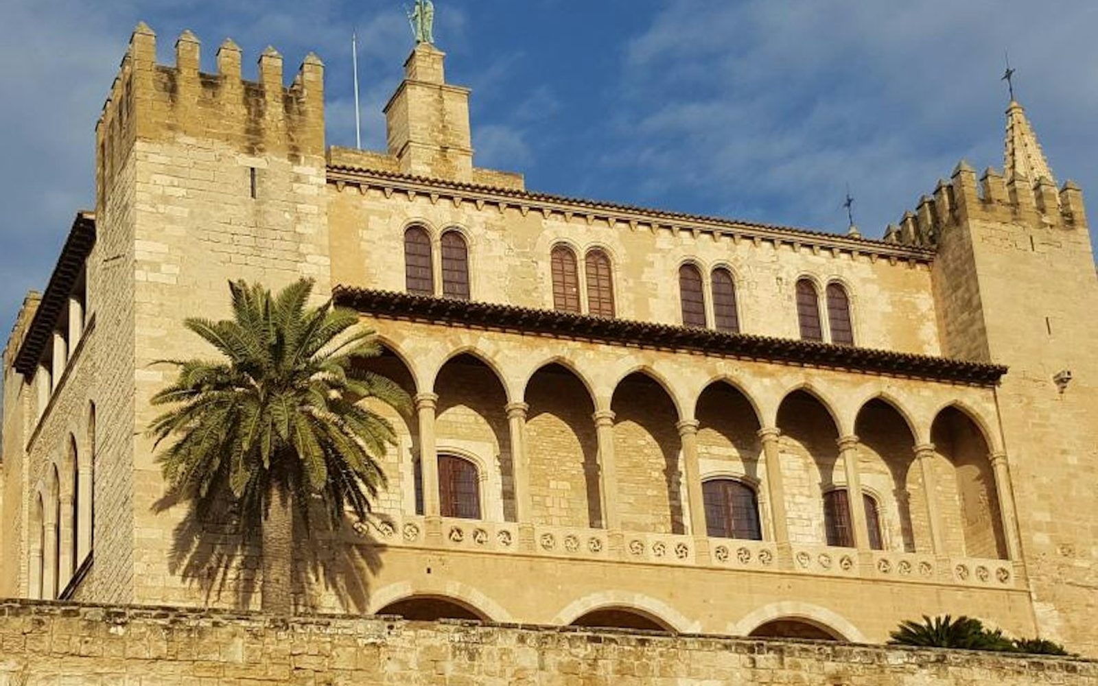 Royal Palace of La Almudaina: Entry Ticket + Digital Royal Guide