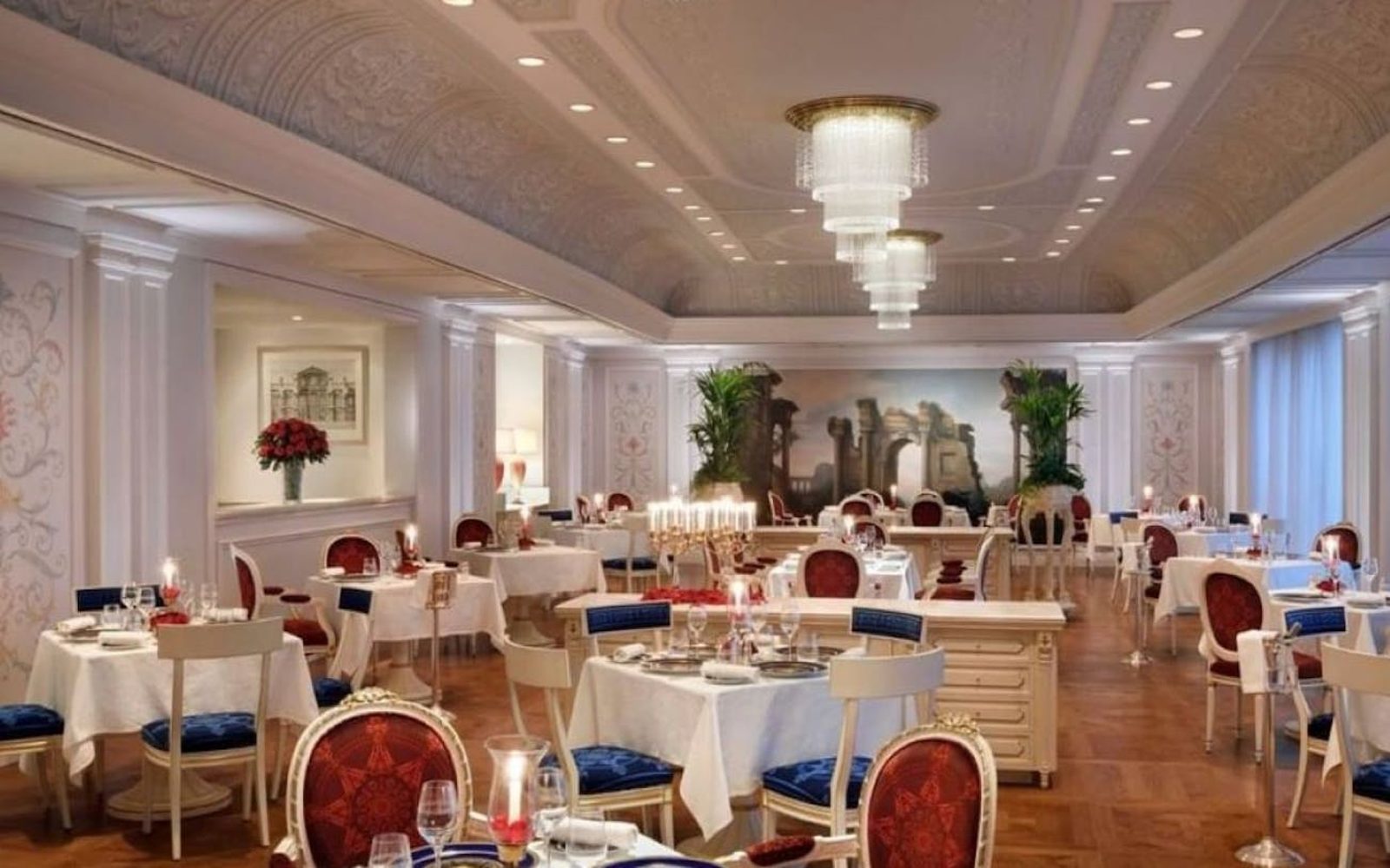 Palazzo Versace Dubai: 3-Course Italian Set Menu Dining Experience with Soft Drinks and Valet Parking