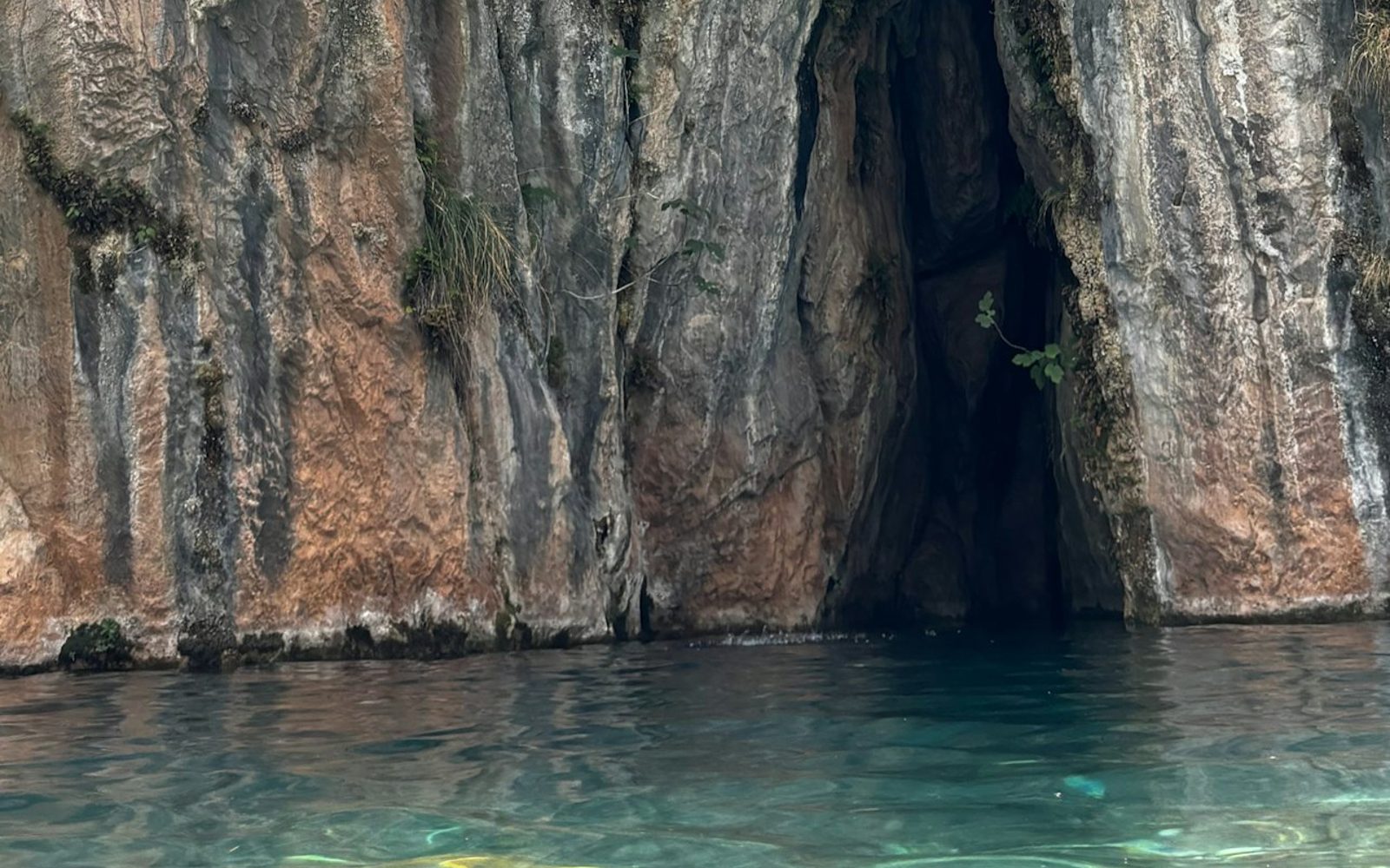Montanejos Hot Spring & Salto de la Novia Waterfall: Day Trip from Valencia
