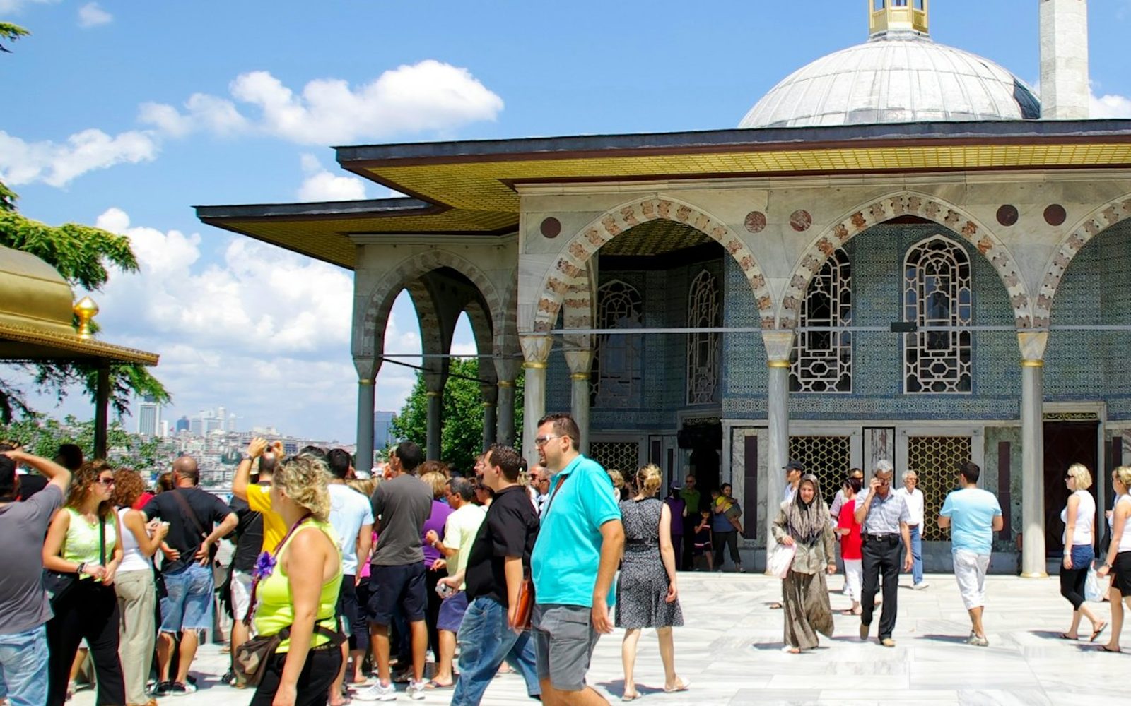 Istanbul: Guided Morning Walking Tour