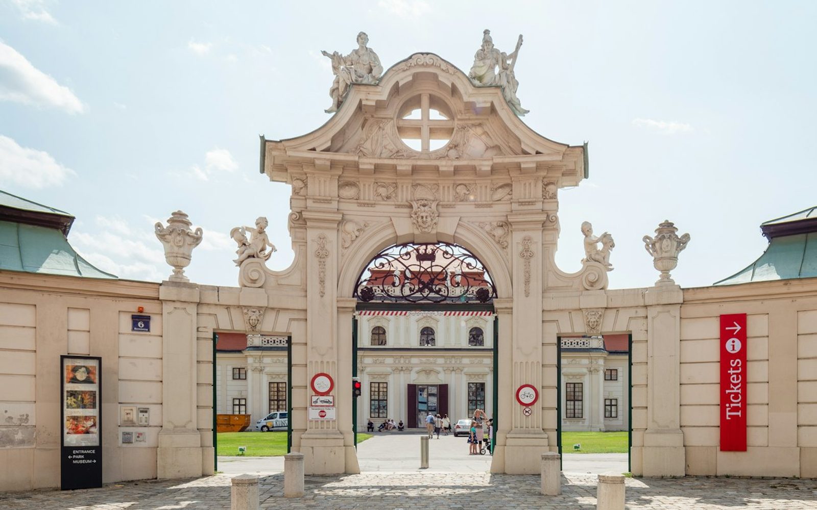 Finding Klimt – Klimt’s Most Iconic Paintings in Vienna