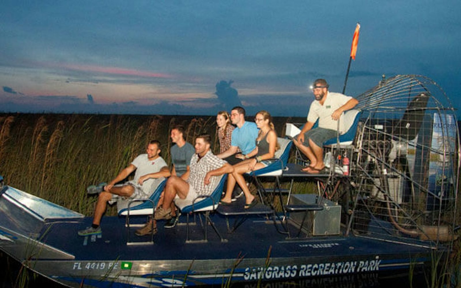 Fort Lauderdale: Gator Nights 60-Min Everglades Airboat Adventure