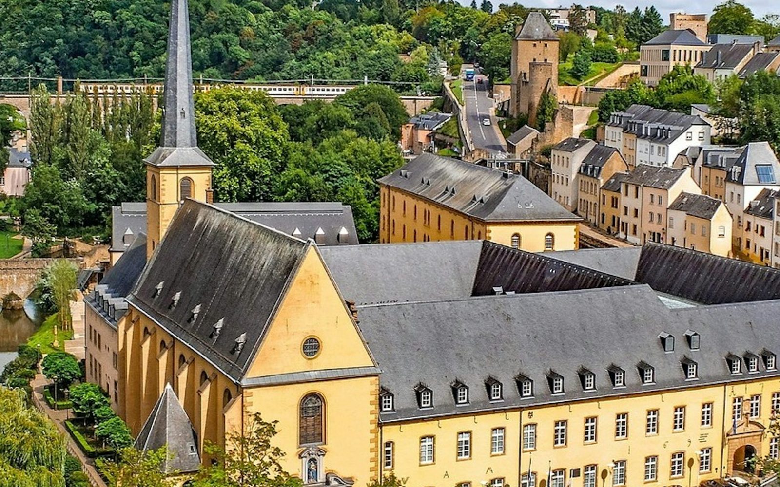 Luxembourg and Dinant: Day Trip from Brussels