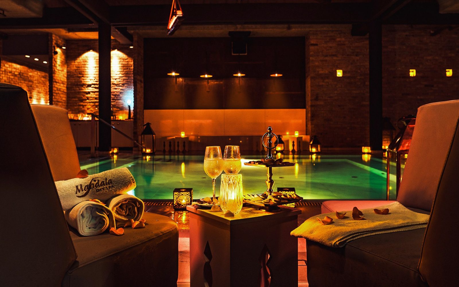 Budapest: Mandala Day Spa Entry & Luxury Pool Experience
