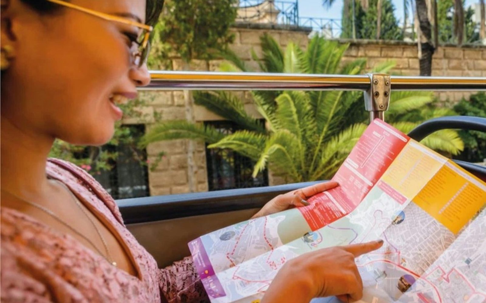 Mallorca: Hop-on Hop-off Bus Tour with Attraction Entry Tickets