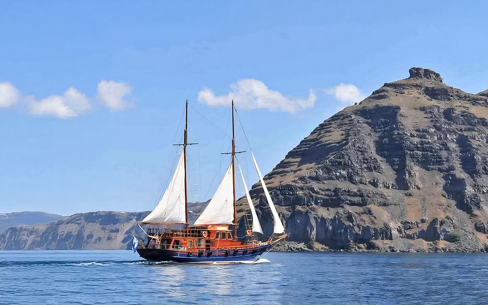 Santorini Volcanic Islands Cruise with Hot Springs Visit, Volcano Hike, Thirassia & Oia