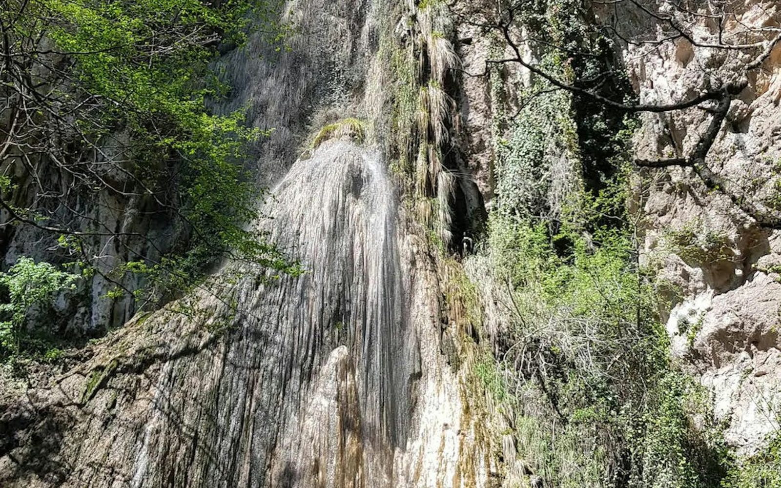Ferriere Waterfalls: Guided Tour from Amalfi