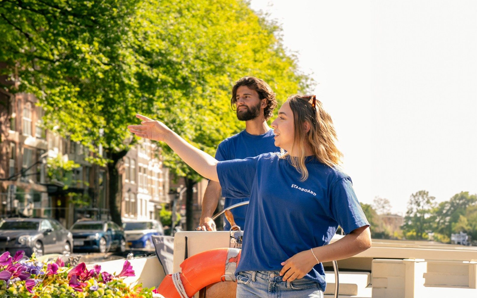 Amsterdam : Expérience Florale ou Tulipe Exclusive à Bord d'un Bateau de Luxe Ouvert