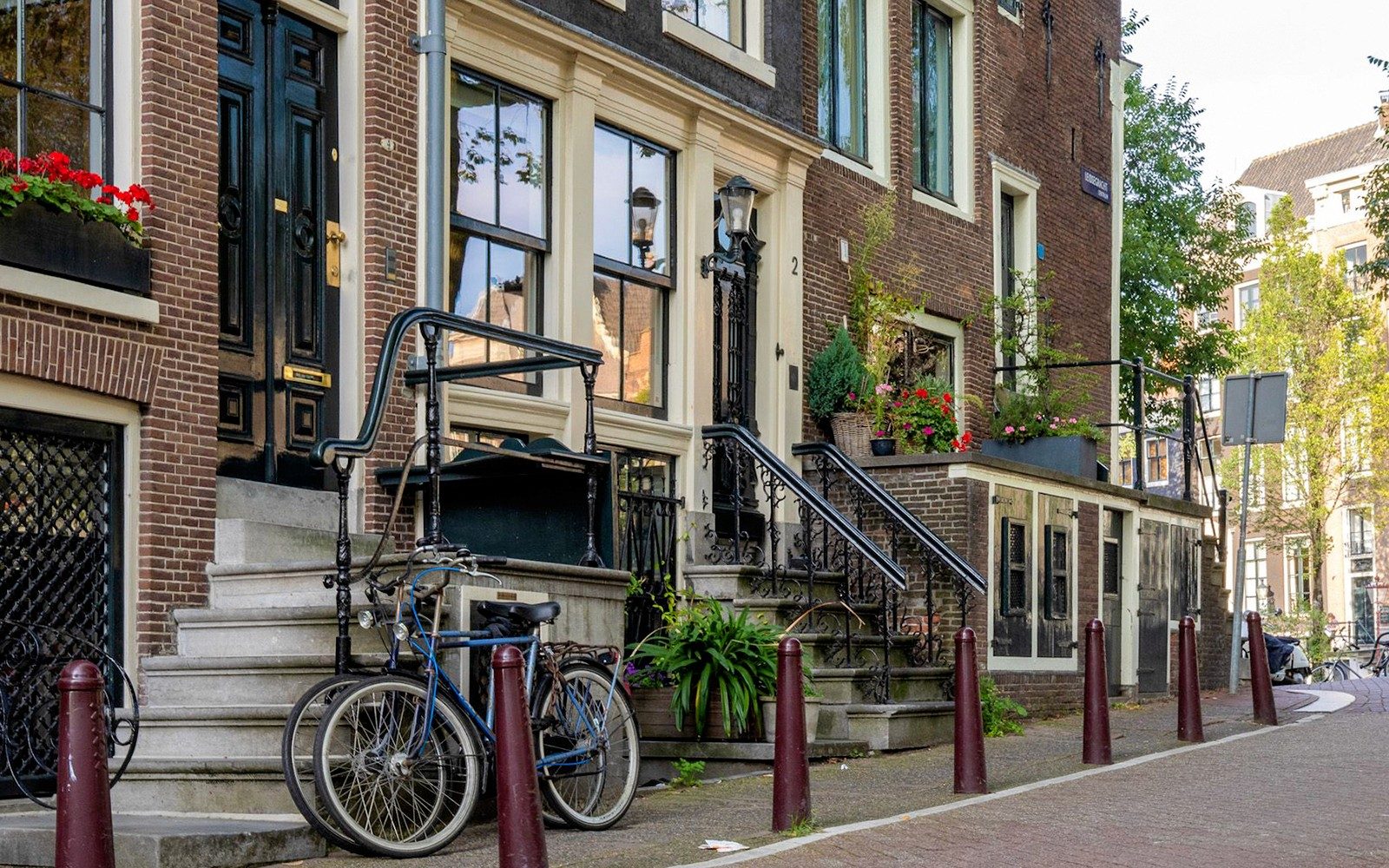 Kultura i Historia Amsterdamu: piesza wycieczka w języku niemieckim lub angielskim