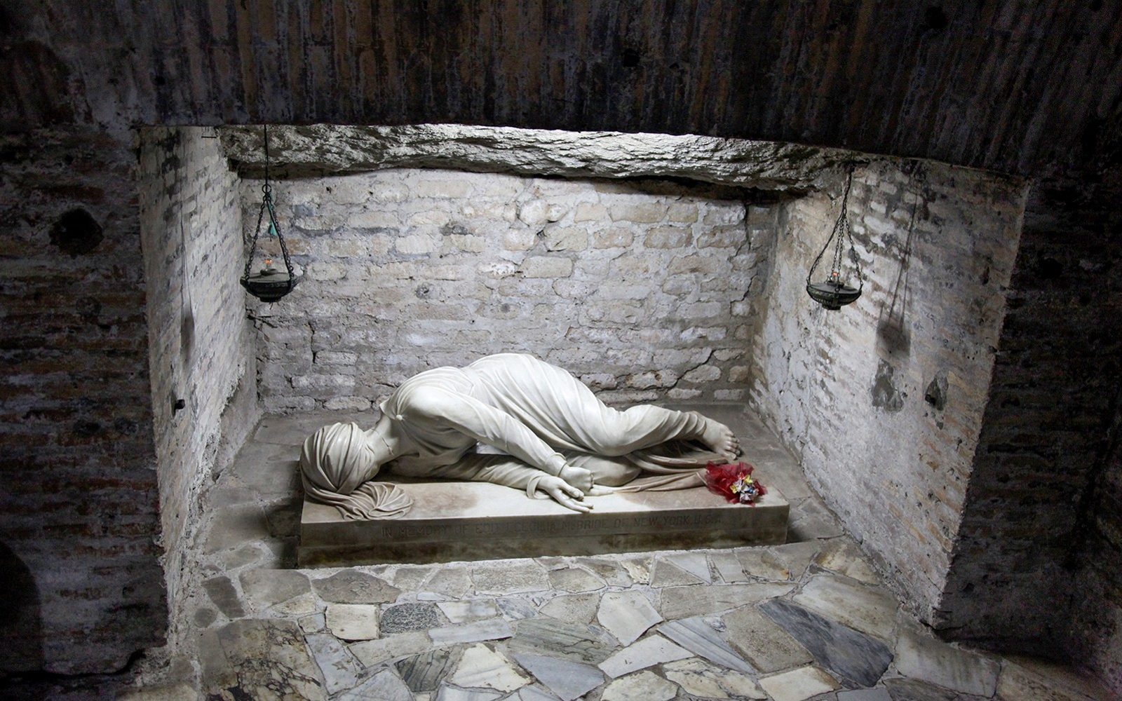 Visite de la Crypte des Capucins, Catacombes Chrétiennes et San Martino ai Monti avec Transferts