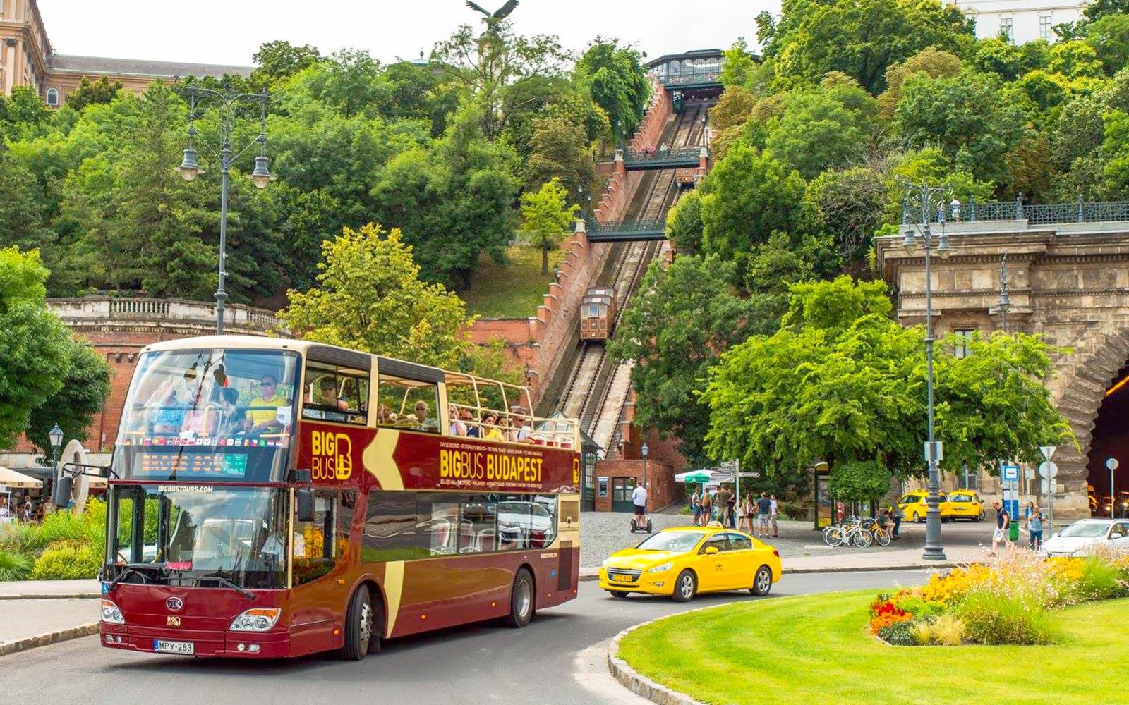 Big Bus: Tour en autobús Hop-on Hop-off per Budapest amb creuer pel Danubi