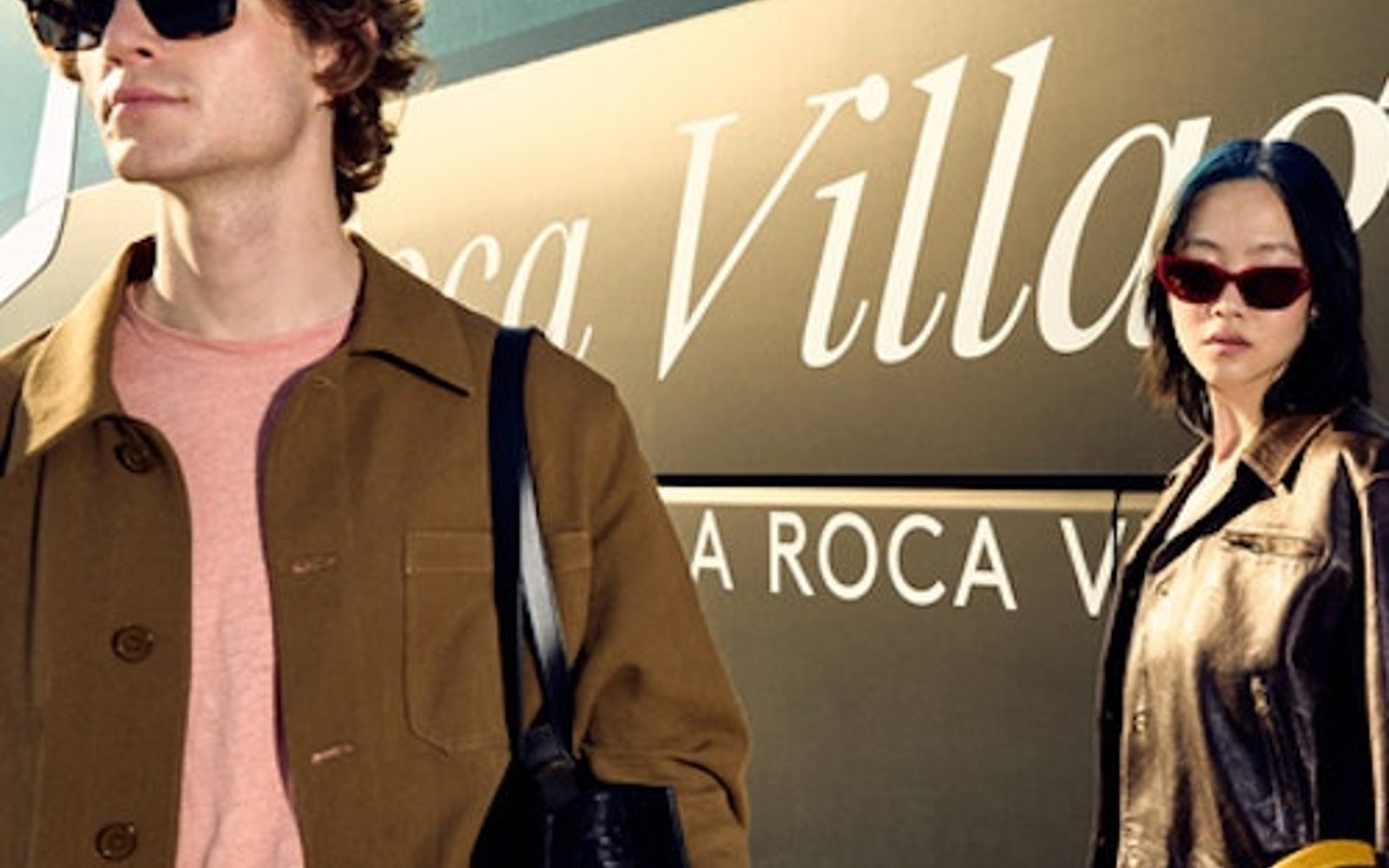 La Roca Village Shopping Express: Roundtrip from Barcelona