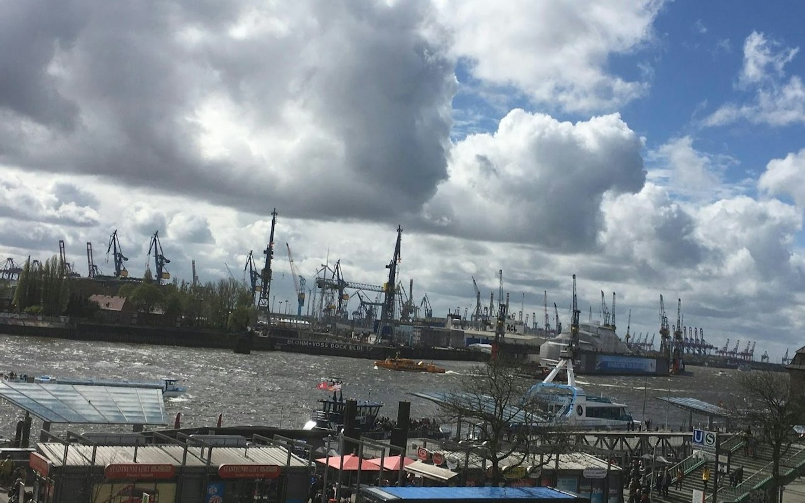 Hamburg: Private Guided Walking Tour