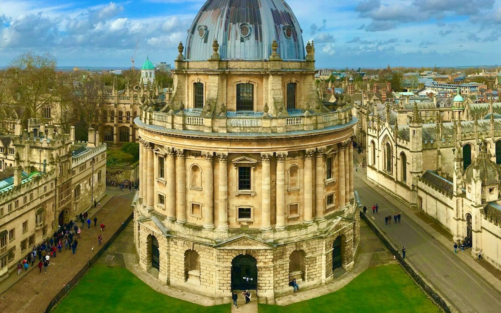Cotswolds & Oxford: Guided Day Tour from London + Country Pub Lunch