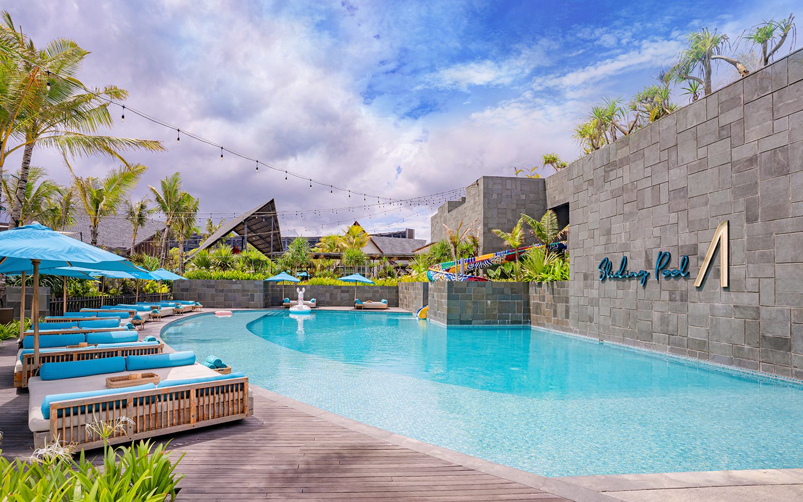 Atlas Beach Club Dengan Daybed untuk hingga 6 Orang