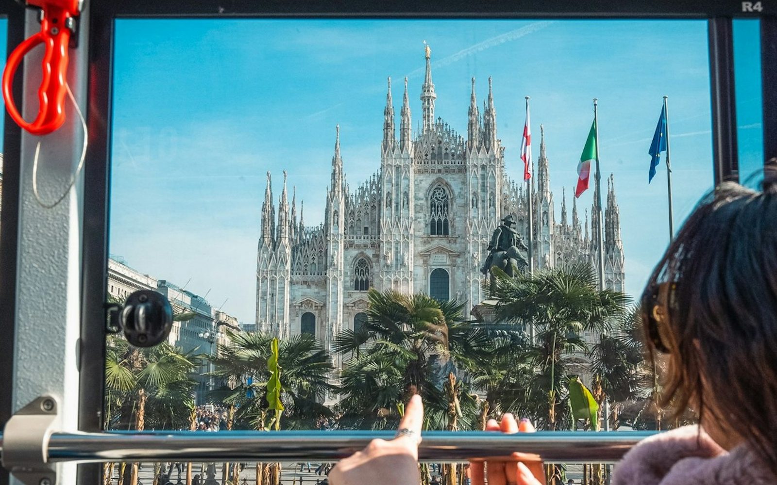 Milan Hop-on Hop-off + Duomo di Milano + City Digital Audio Guide