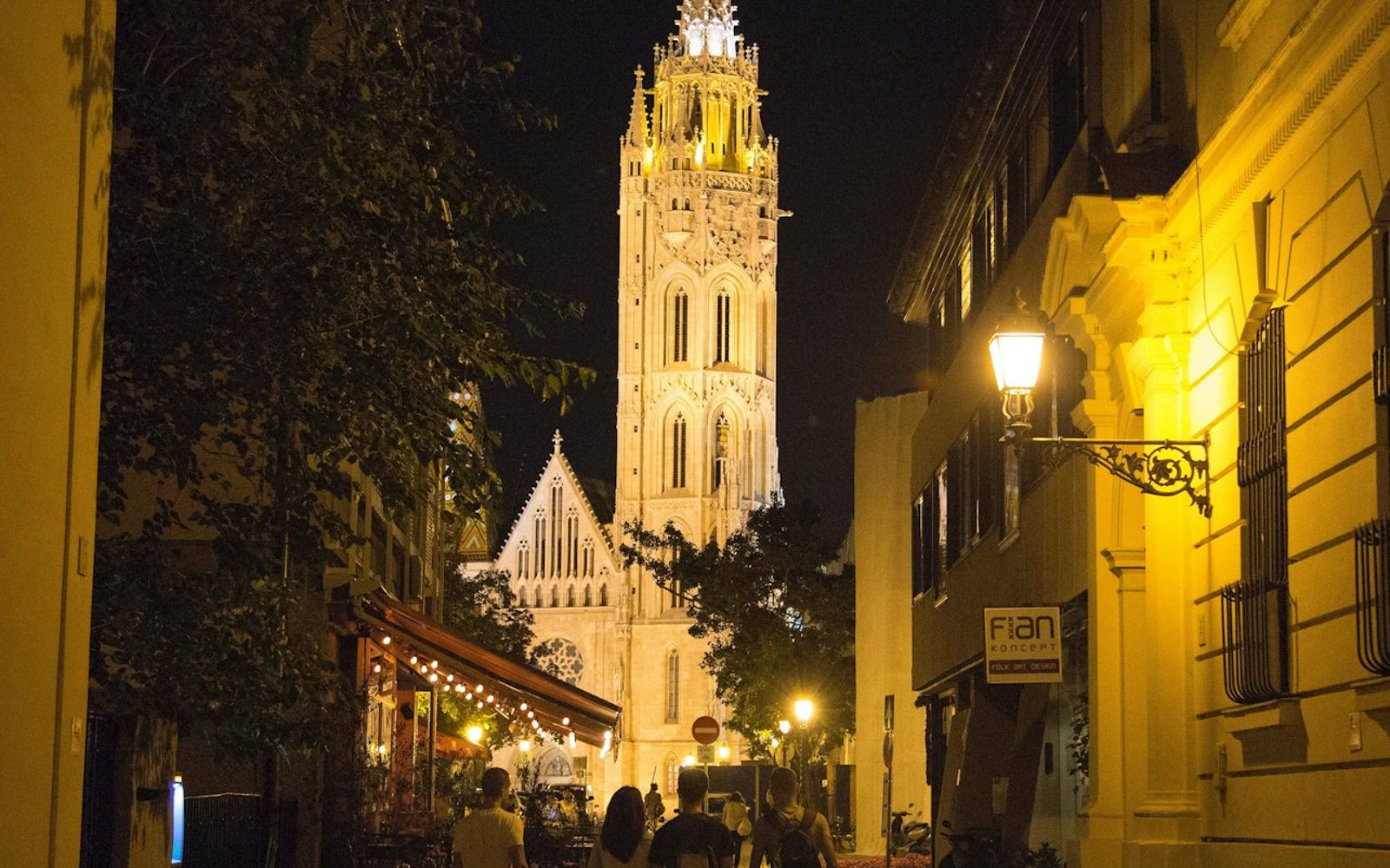 Matthias Church: Fools and Kings Tour