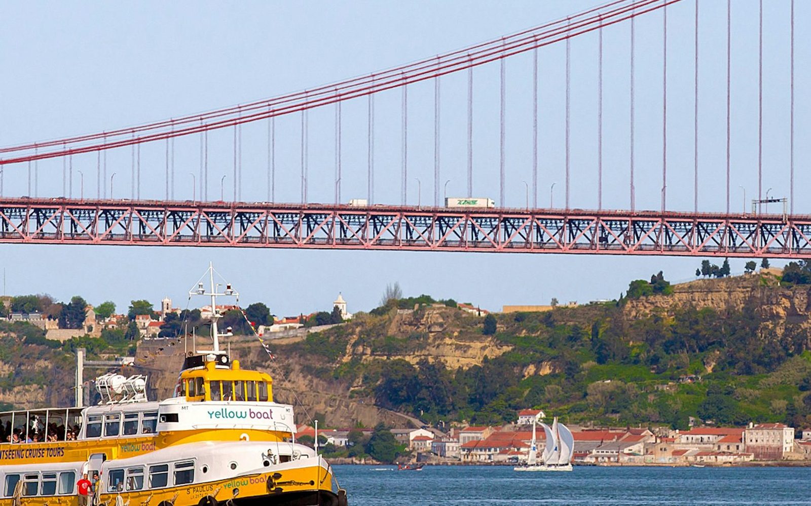 Lisbon: Hop-on Hop-off Boat Tour by Yellow Boat