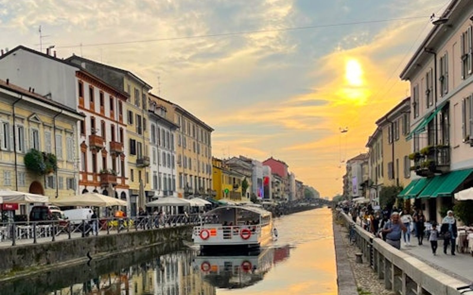 Milan: Navigli and Darsena Boat Tour