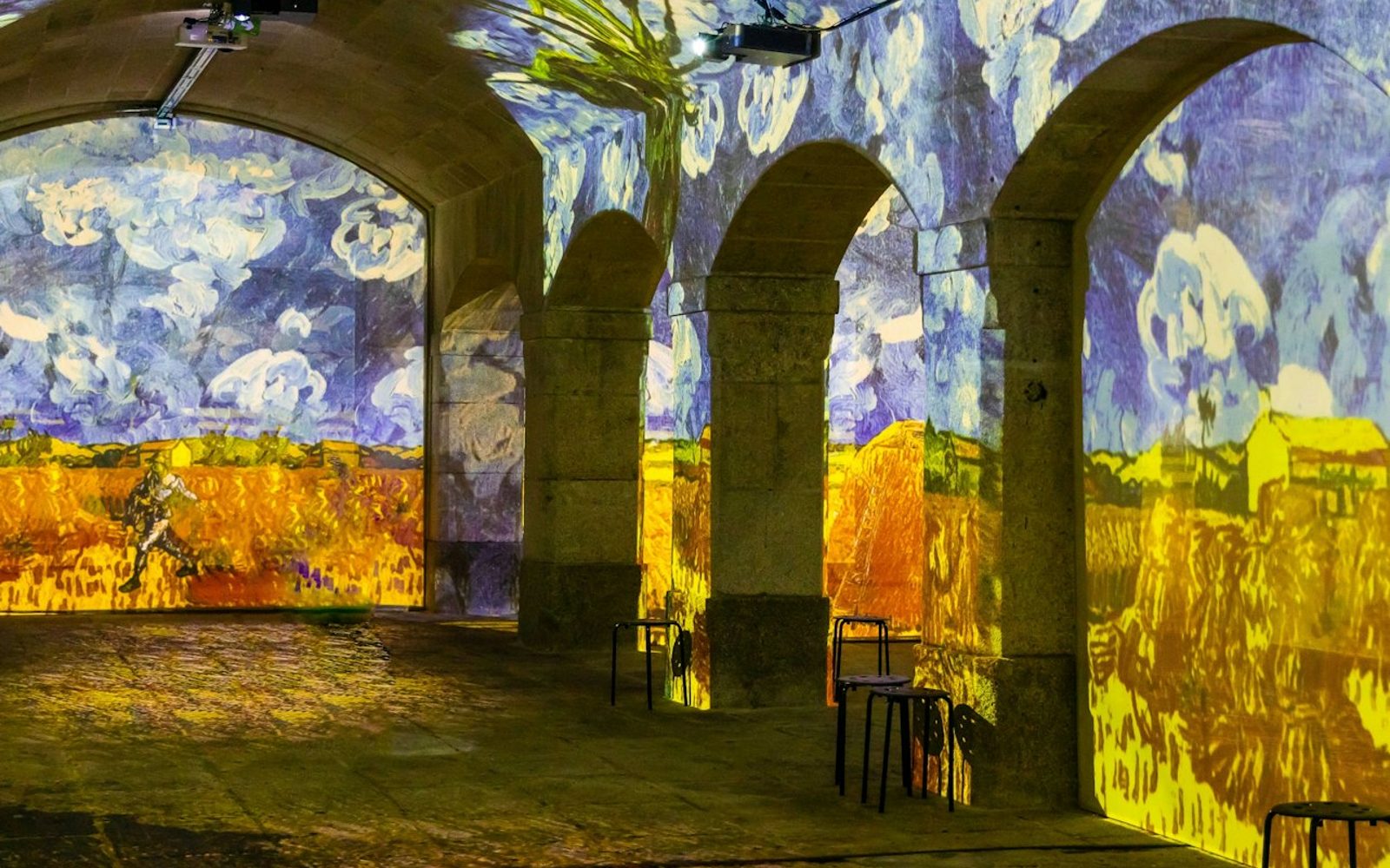 Lisbon: Living Van Gogh Exhibition at Mãe d'Água das Amoreiras Reservoir