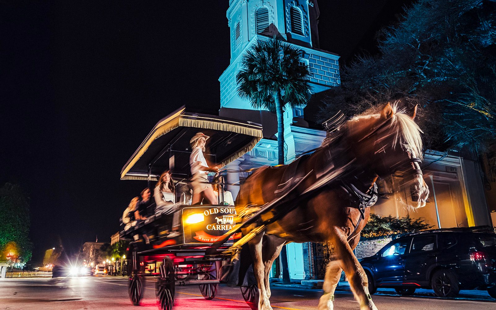 Charleston Haunted Tour by Horse-drawn Carriage
