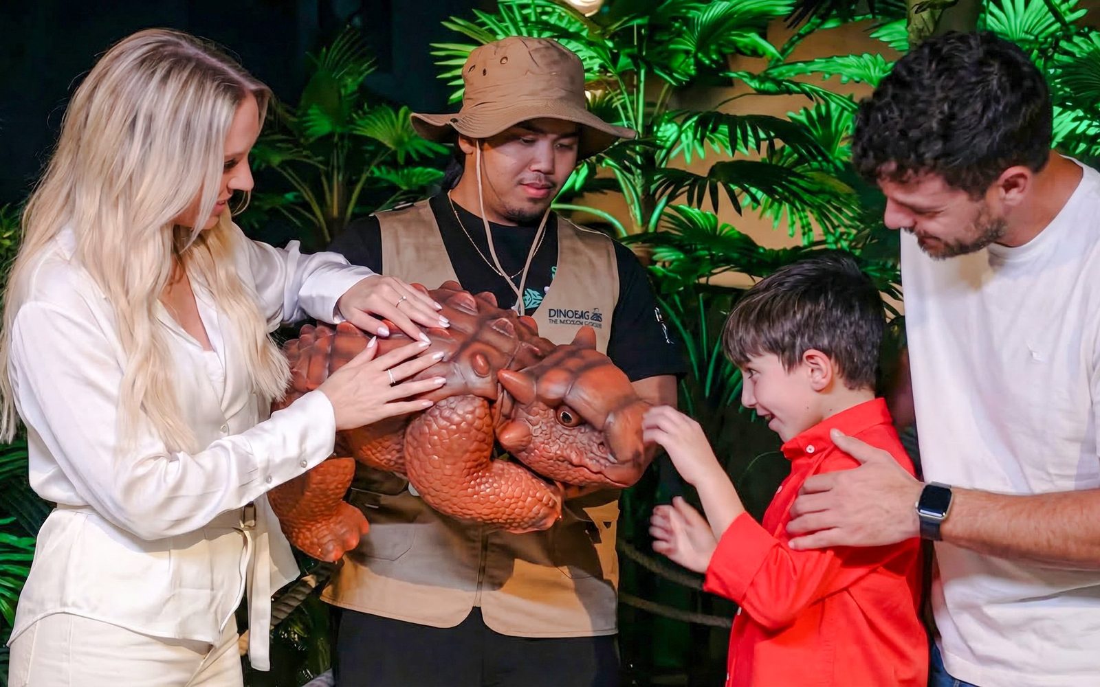 Dinosaurs: The Immersive Odyssey VR Experience Tickets with Museum Fossil Storage Access