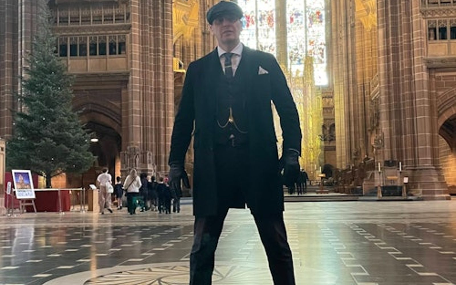 Liverpool: Geführte Peaky Blinders Tour zu Drehorten + 48-Stunden Hop-on Hop-off Buspass