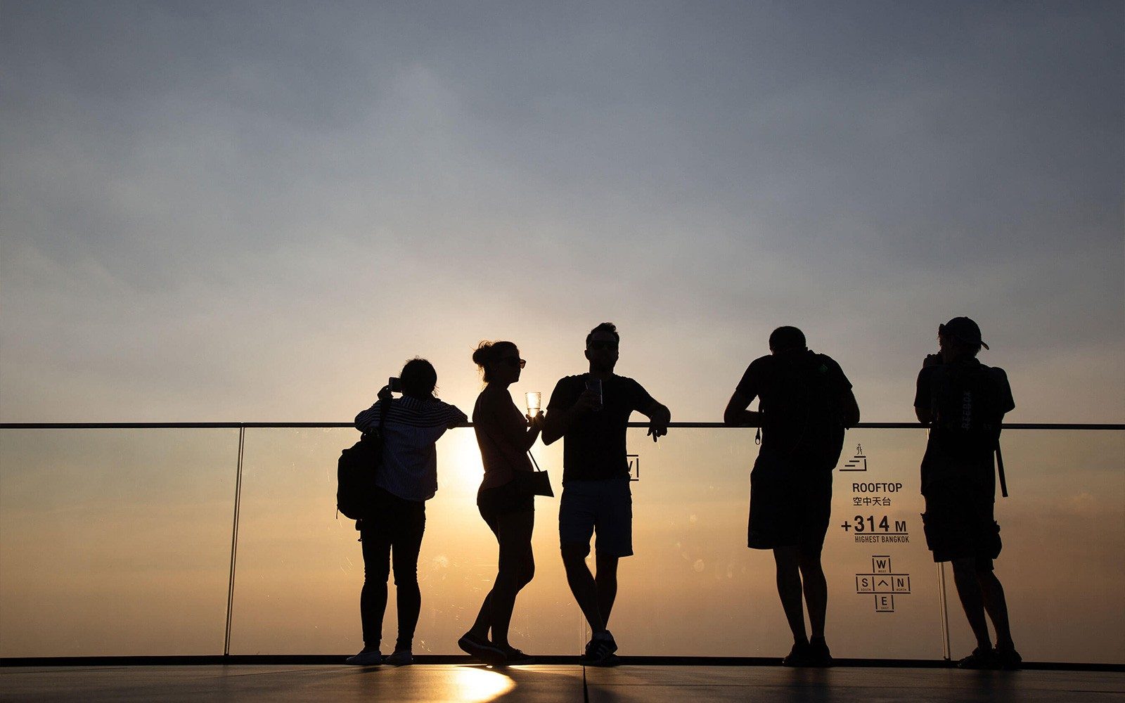 כרטיסים לשקיעה ב-Mahanakhon SkyWalk בנגקוק