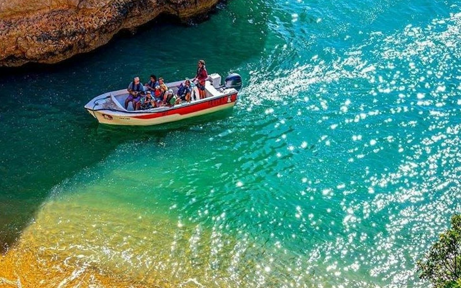 Benagil Caves: Guided Cruise from Armação de Pêra