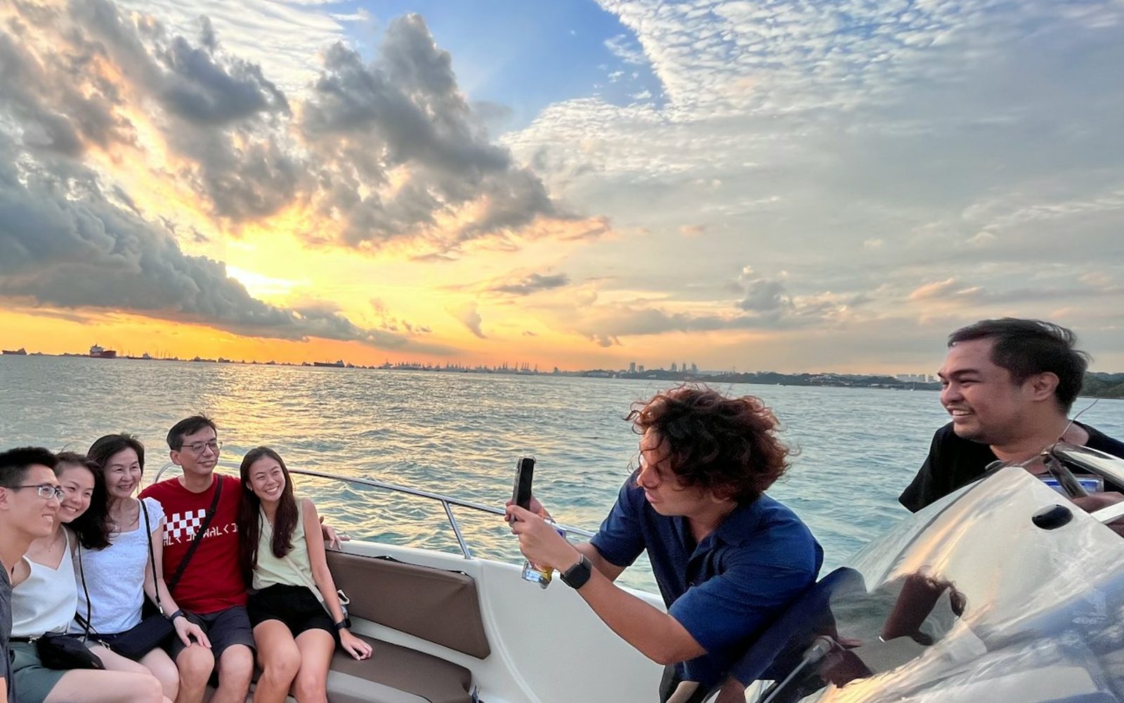 Singapore: Southern Islands Speedboat Tour from Sentosa