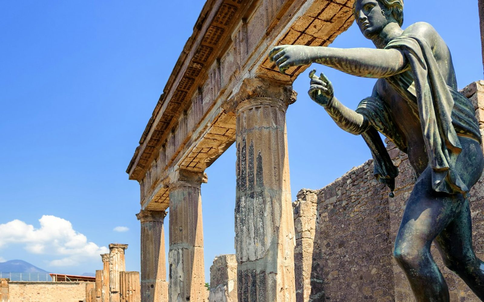 Pompeii & Naples: Day Trip from Rome