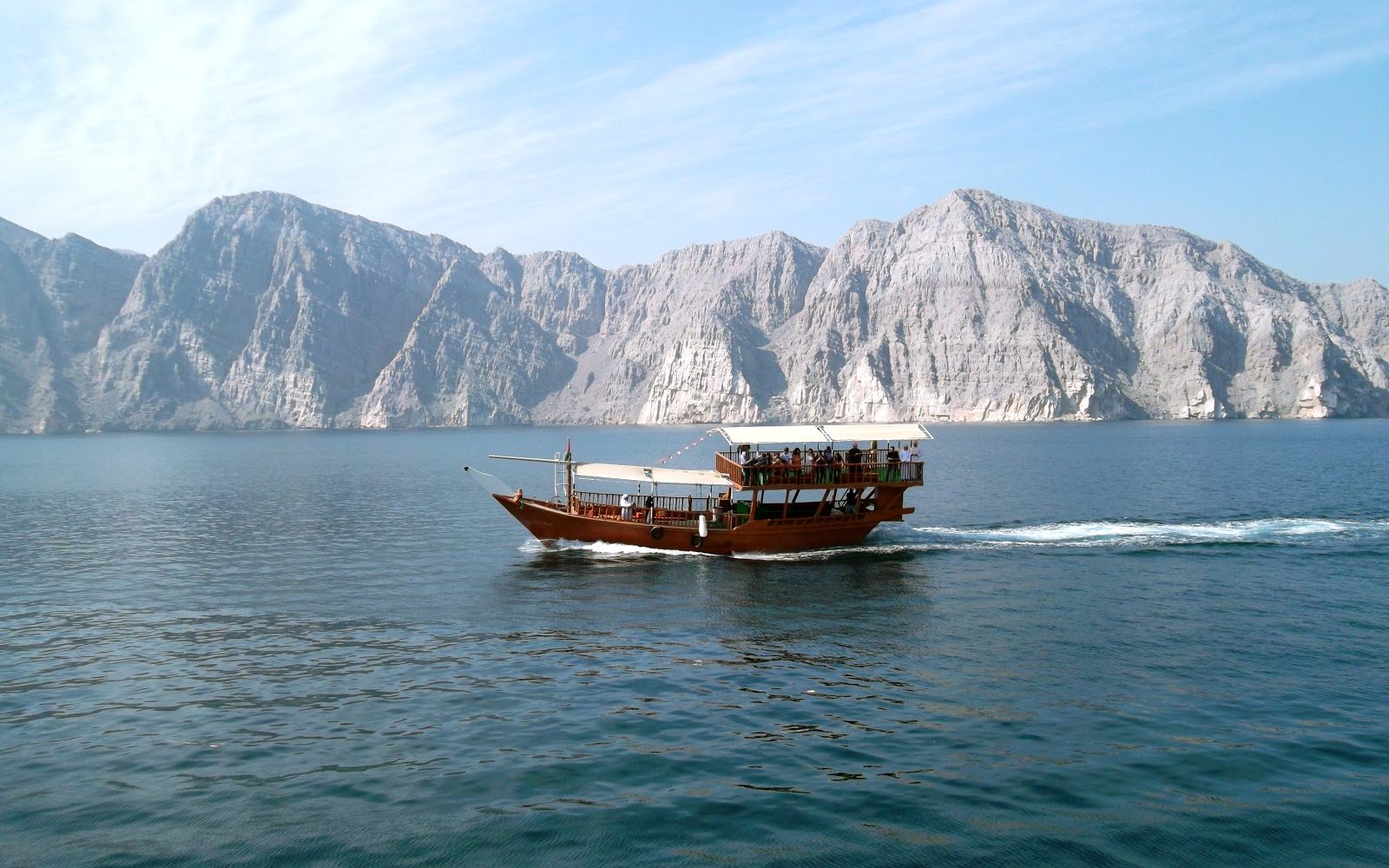 Musandam Dibba Tour with Dhow Cruise & Lunch